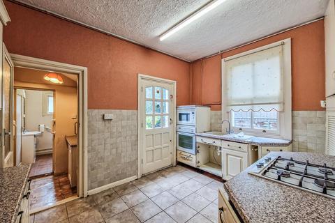 5 Avenue Terrace, Westcliff-on-sea, SS0 7PL