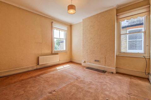 5 Avenue Terrace, Westcliff-on-sea, SS0 7PL