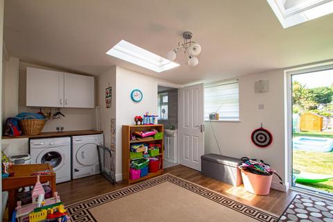 69 Caulfield Road, Shoeburyness, Southend-on-sea, SS3 9LJ