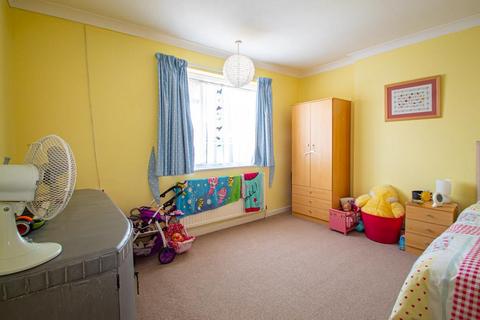 69 Caulfield Road, Shoeburyness, Southend-on-sea, SS3 9LJ