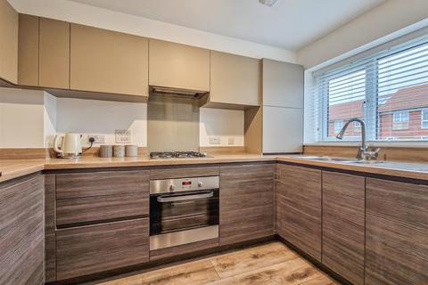 2 bedroom end of terrace house for sale, Radar Close, Southend-on-Sea SS2