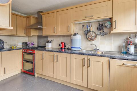 74 Caulfield Road, Shoeburyness, Southend-on-sea, SS3 9LN