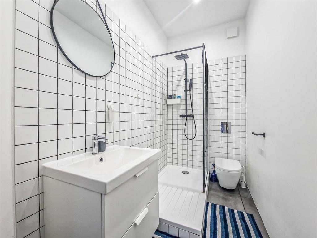 Luxury shower room w.c