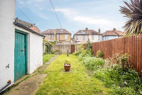 3 bedroom terraced house for sale, Inverness Avenue, Westcliff-on-Sea SS0