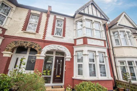 3 bedroom terraced house for sale, Inverness Avenue, Westcliff-on-Sea SS0