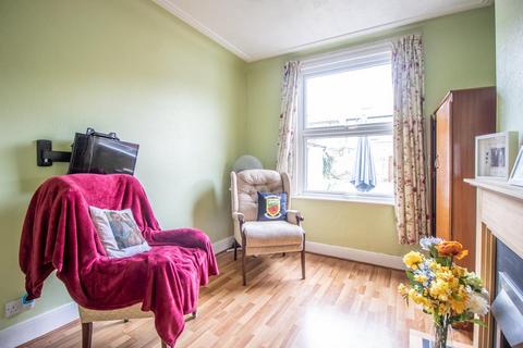 3 bedroom terraced house for sale, Inverness Avenue, Westcliff-on-Sea SS0