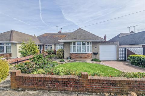 2 bedroom semi-detached bungalow for sale, Chelsworth Crescent, Southend-on-Sea SS1