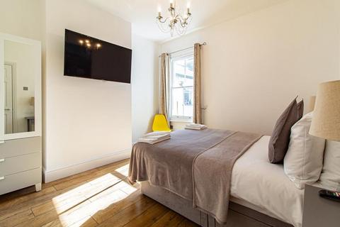 15a Avenue Road, Westcliff-on-sea, SS0 7PN