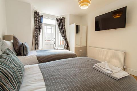 15a Avenue Road, Westcliff-on-sea, SS0 7PN