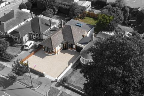 62 Manners Way, Southend-on-sea, SS2 6PT