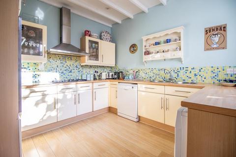 21 Scratton Road, Southend-on-sea, SS1 1EN