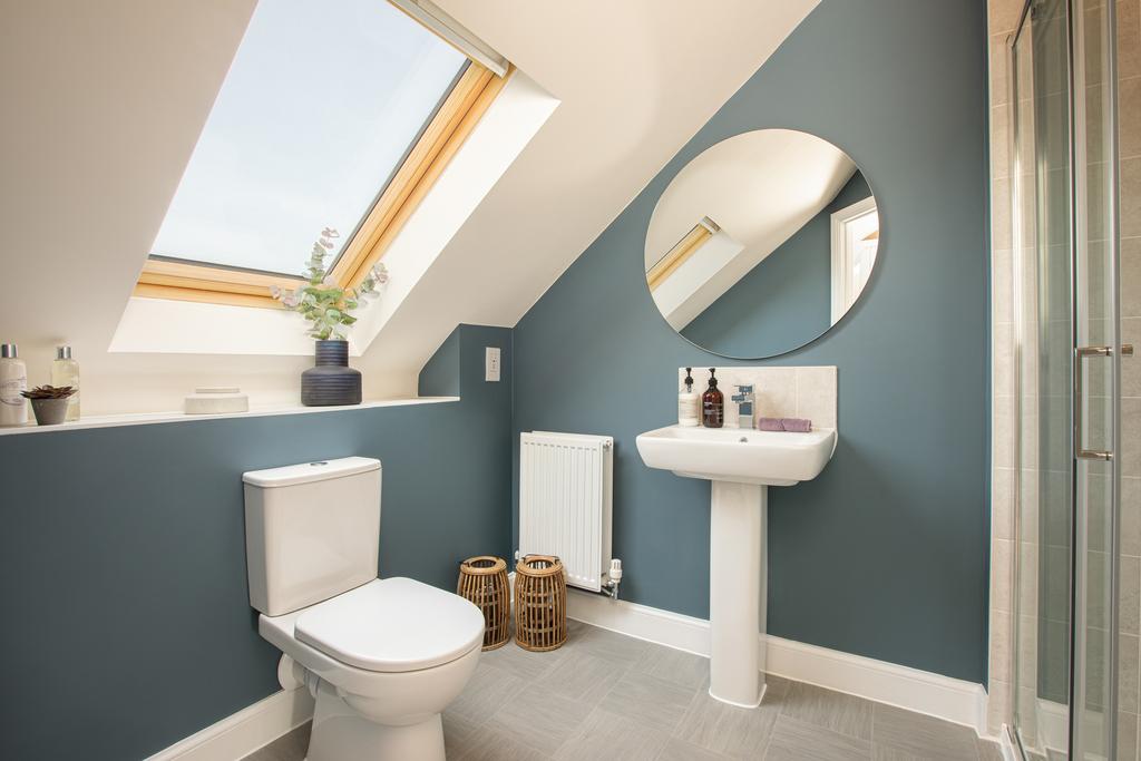Norbury en suite to main bedroom