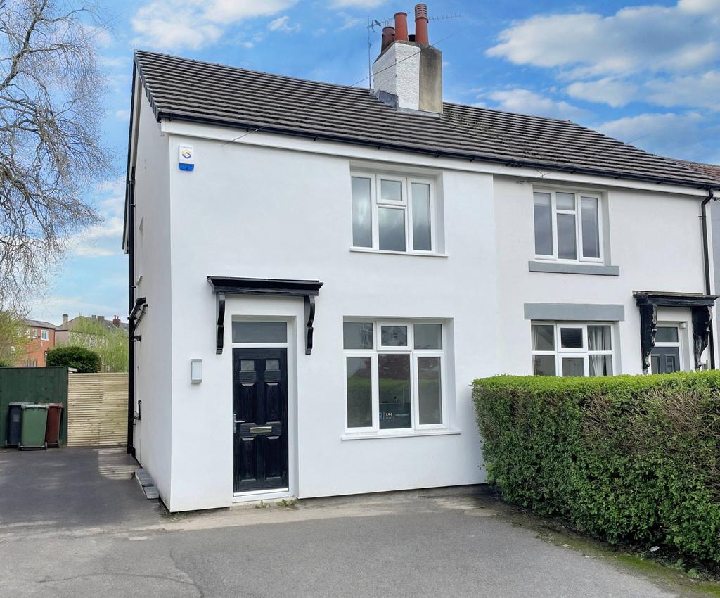 Victoria Gardens, Horsforth LS18 3 bed semidetached house for sale £