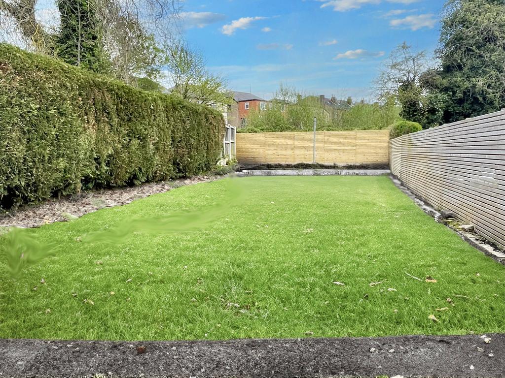 Victoria Gardens, Horsforth LS18 3 bed semidetached house for sale £