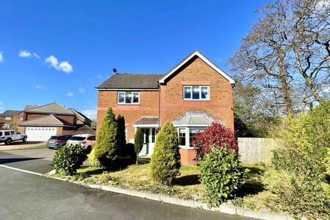 4 bedroom detached house for sale, Church Village CF38