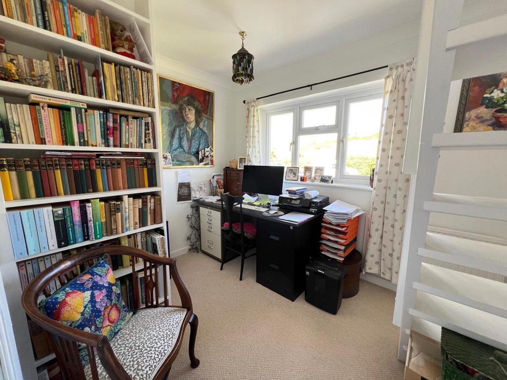 Bedroom/Office