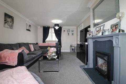 128 Stonegarth, Carlisle, CA2 6PE