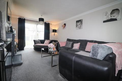 128 Stonegarth, Carlisle, CA2 6PE