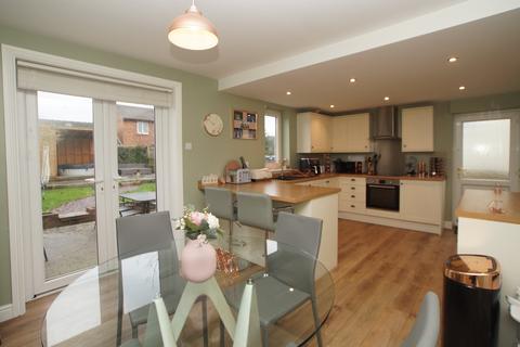 28 Moor Crescent, Longtown, Carlisle, CA6 5UQ