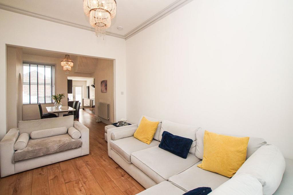 Dining Lounge