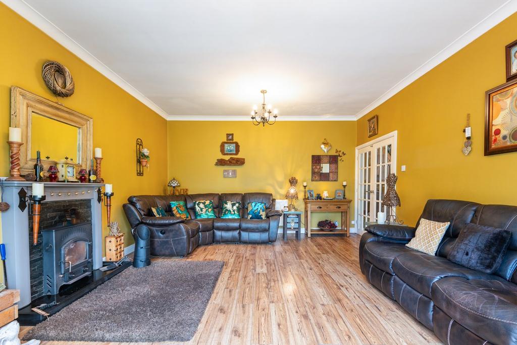 Dining Lounge