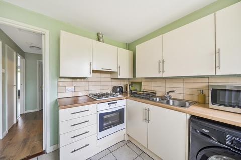 2 bedroom bungalow for sale, Knaphill, Woking GU21