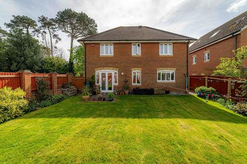 5 bedroom detached house for sale, Magnolia Drive, Chartham, CT4
