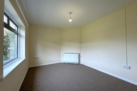 2 bedroom bungalow to rent, Woodhill Lane, East Challow