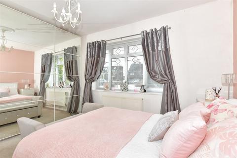 12 Hayward Close, Crayford, Dartford, DA1 4DA