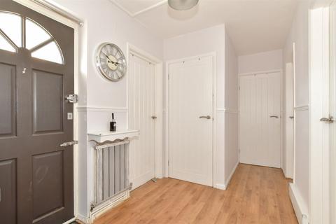 12 Hayward Close, Crayford, Dartford, DA1 4DA