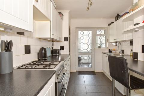 12 Hayward Close, Crayford, Dartford, DA1 4DA