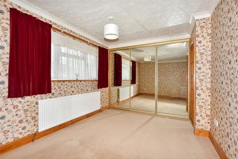 99 Harps Avenue, Minster On Sea, Sheerness, ME12 3PL