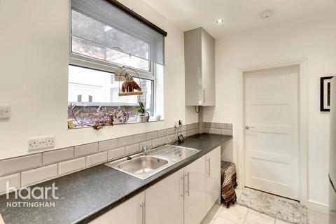76 Glapton Road, Nottingham, NG2 2FG