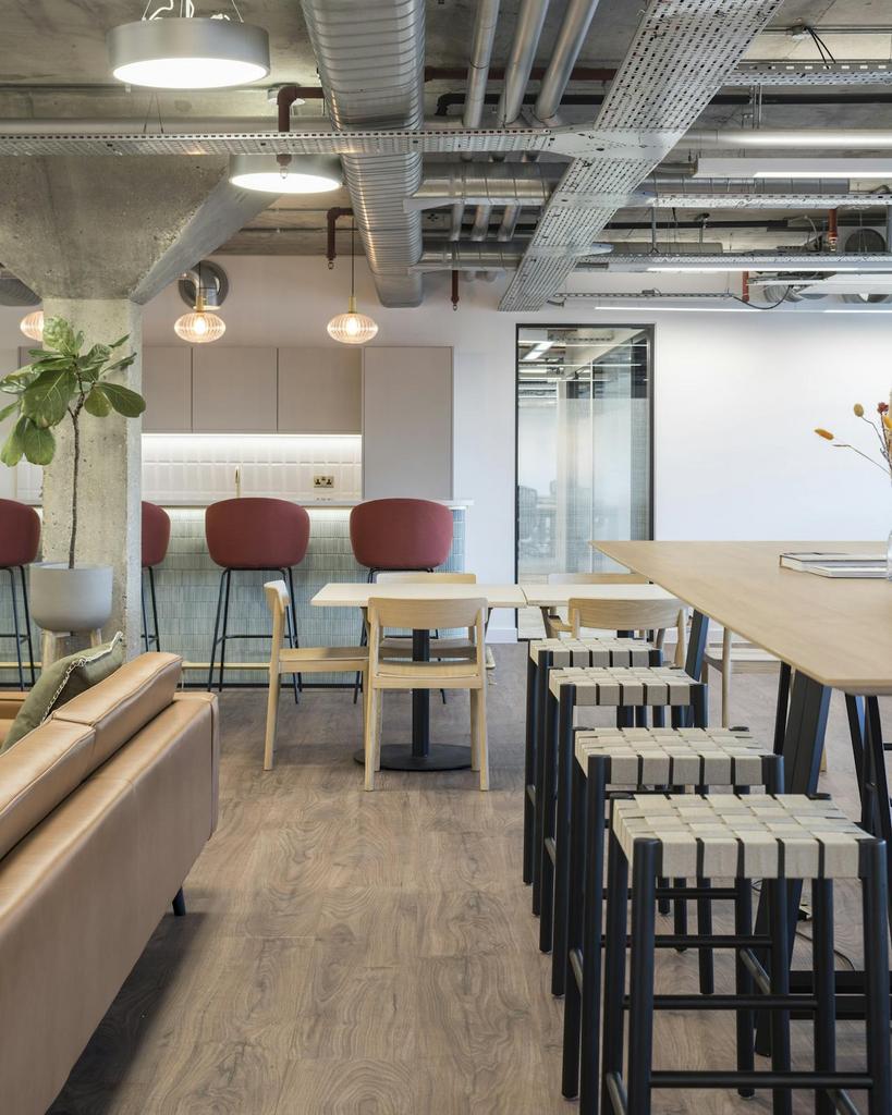 7th Floor - Fitted &amp; Furnished