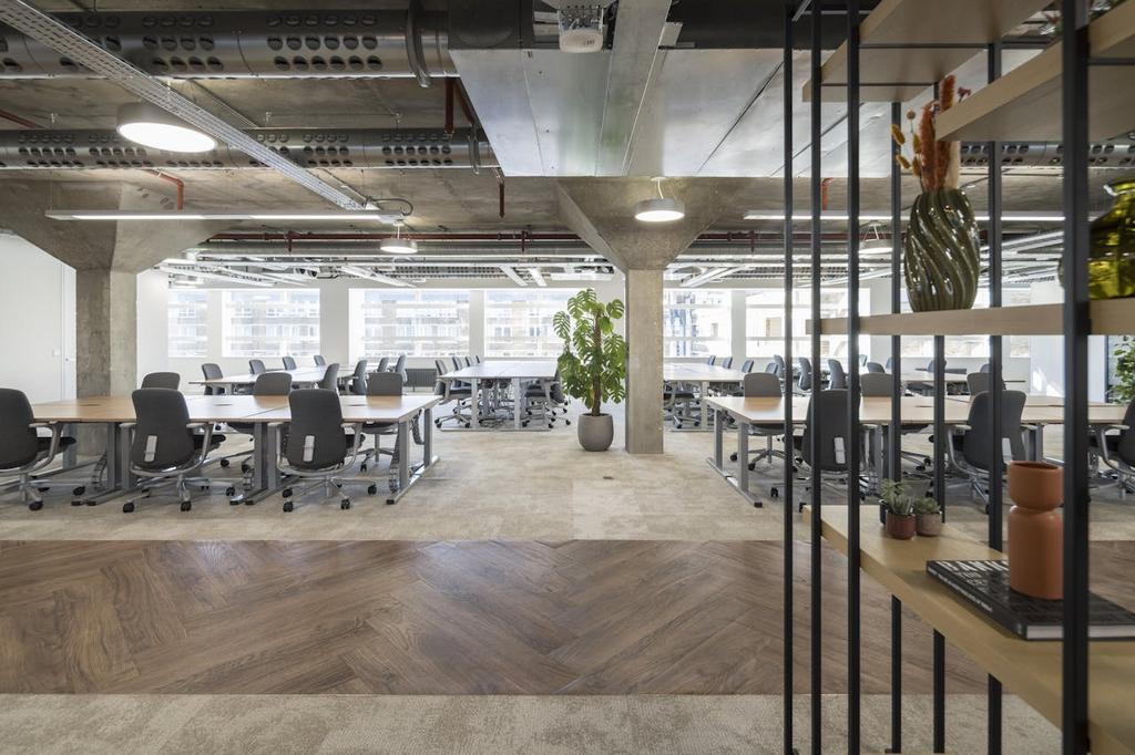 7th Floor - Fitted &amp; Furnished