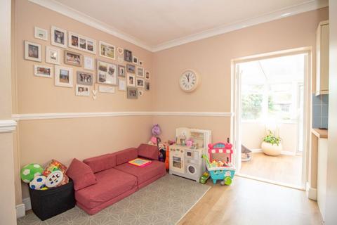 2 bedroom terraced house for sale, Queens Grove, Waterlooville, PO7 5HR