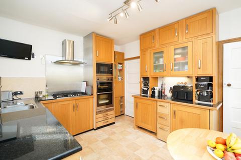 17 Chorley Drive, Sheffield, S10 3RQ