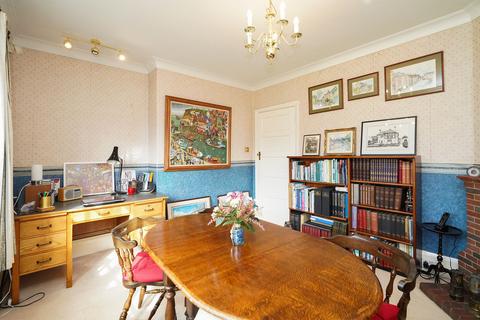 17 Chorley Drive, Sheffield, S10 3RQ