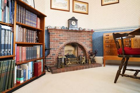 17 Chorley Drive, Sheffield, S10 3RQ