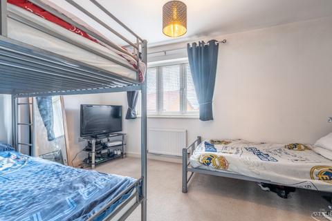 3 Hedgerow Close, Basingstoke, RG23 7FT