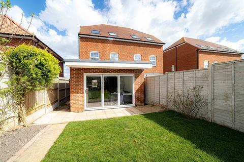 3 bedroom semi-detached house for sale, Winder Place, Aylesham, CT3