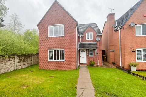 4 bedroom detached house to rent, Clay Close, Swadlincote, Derbyshire