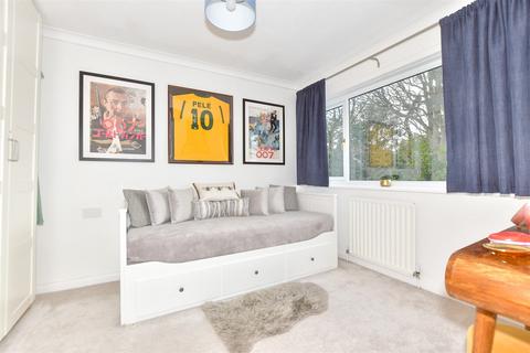 27 Caroline Crescent, Broadstairs, CT10 2XB