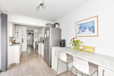 27 Caroline Crescent, Broadstairs, CT10 2XB