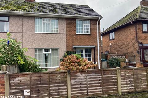 2 bedroom semi-detached house to rent, Forest View, Ordsall DN22