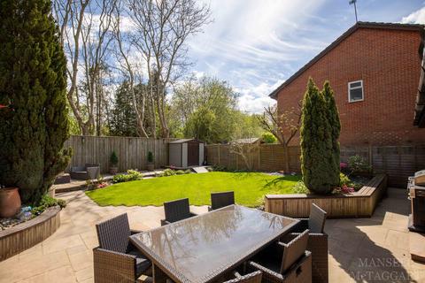 5 bedroom detached house for sale, Ticehurst Close, Crawley RH10