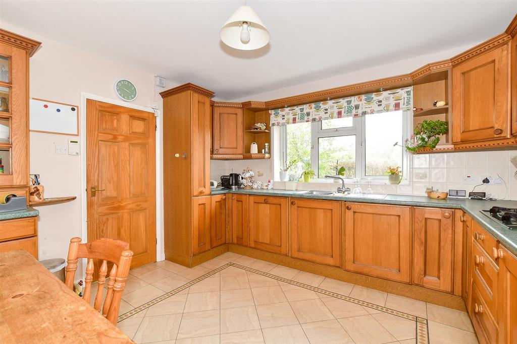 Kitchen/ Breakfast Room