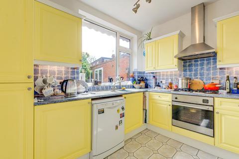 22 Collindale Avenue, Sidcup, DA15 9DW