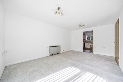 2 bedroom apartment for sale, White Horse Court, Storrington, West Sussex, RH20