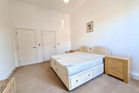 2 bedroom apartment for sale, Park Crescent, Southport, PR9 9LJ